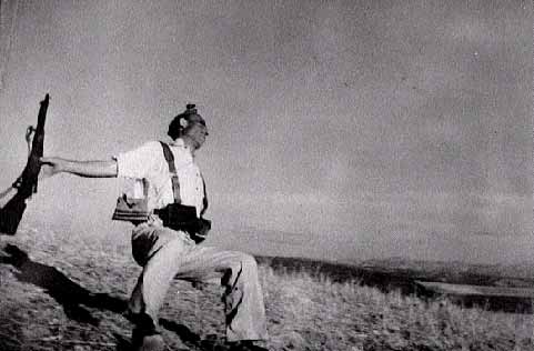 Robert Capa, Death of a Republican Soldier, 1936